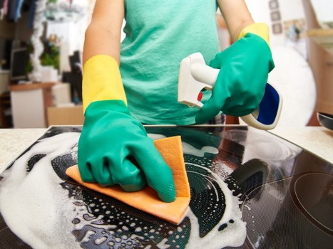 Dust removal and fabric care for curtains